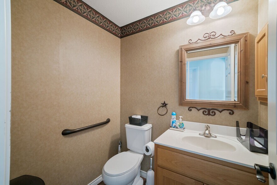 More Photos Of 145 Quail Run, San Marcos Self Storage For Sale