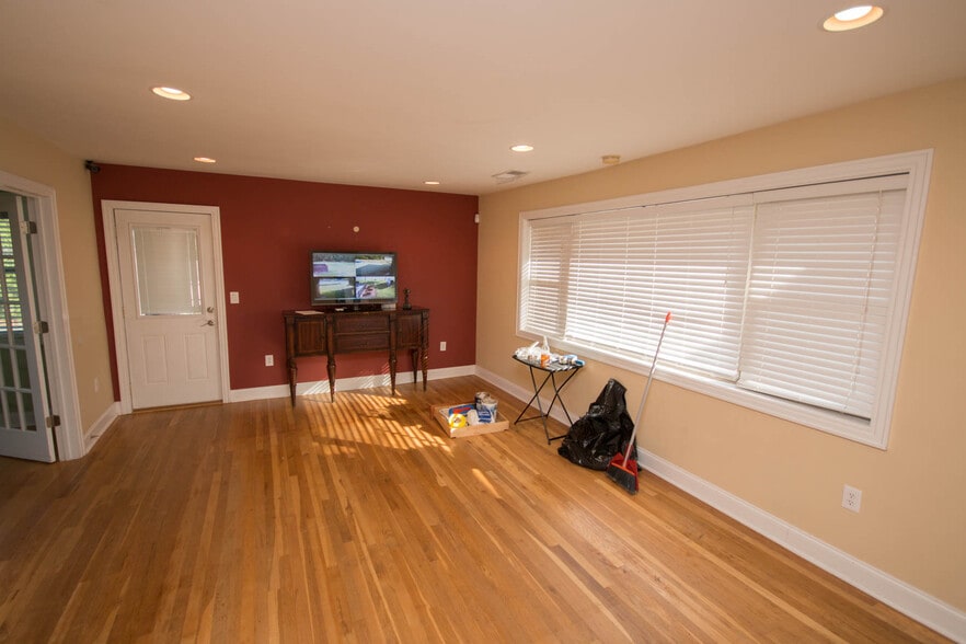 More Photos Of 2642 Loganville Hwy, Grayson Office Residential For Sale