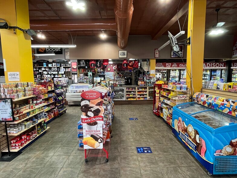 More Photos Of 901 Madison Ave, Toledo Storefront Retail Residential For Lease
