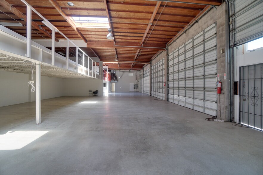 More Photos Of 2196 American Ave, Hayward Warehouse For Lease