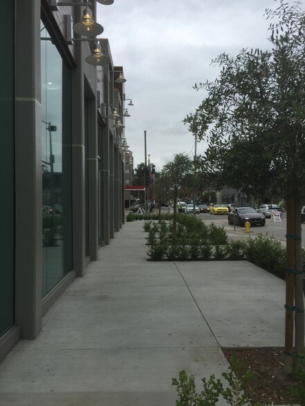 More Photos Of 600 S La Brea Ave, Los Angeles Storefront Retail Residential For Sale