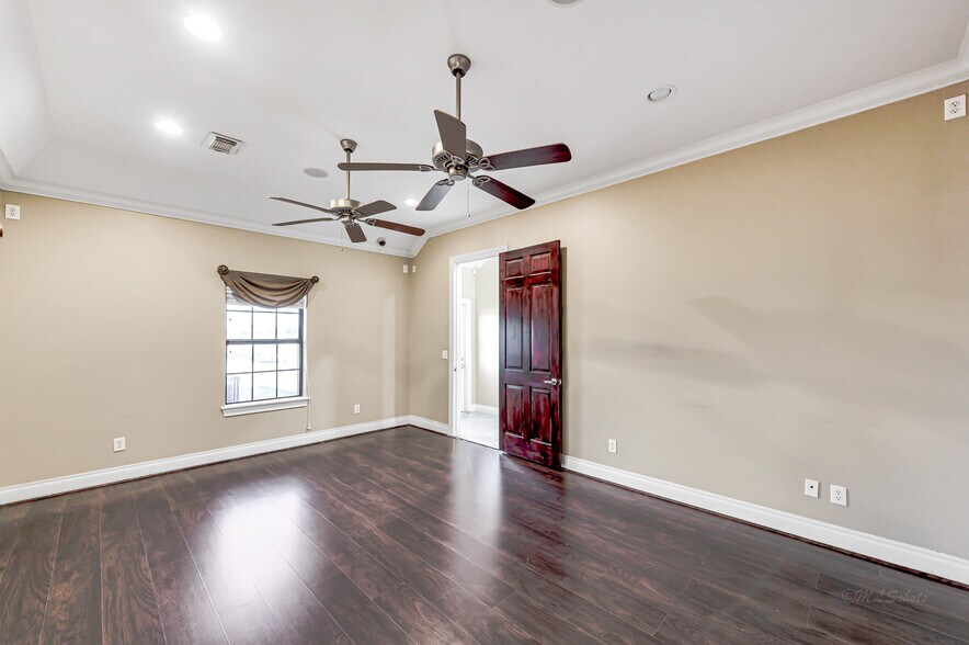 More Photos Of 607 Park Grove Dr, Katy Medical For Lease