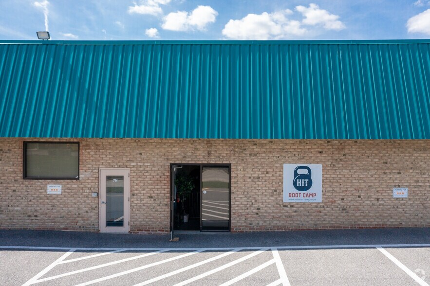 More Photos Of 7 W Aylesbury Rd, Timonium Unknown For Lease