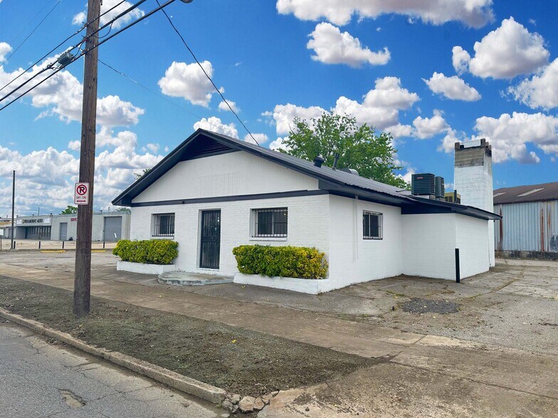 More Photos Of 3921 1st Ave N, Birmingham Restaurant For Lease