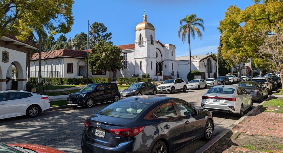 More Photos Of 305 E Colorado St, Glendale Land For Lease