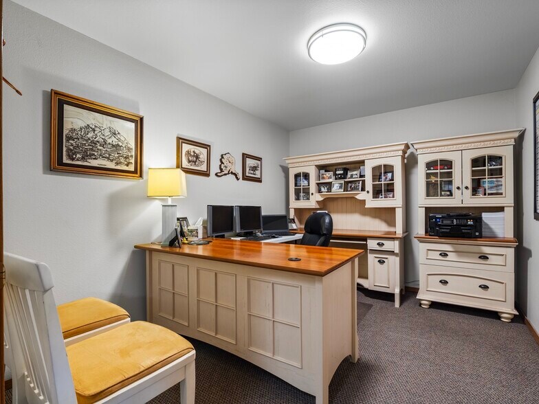 More Photos Of 6314 19th St W, Fircrest Office For Lease