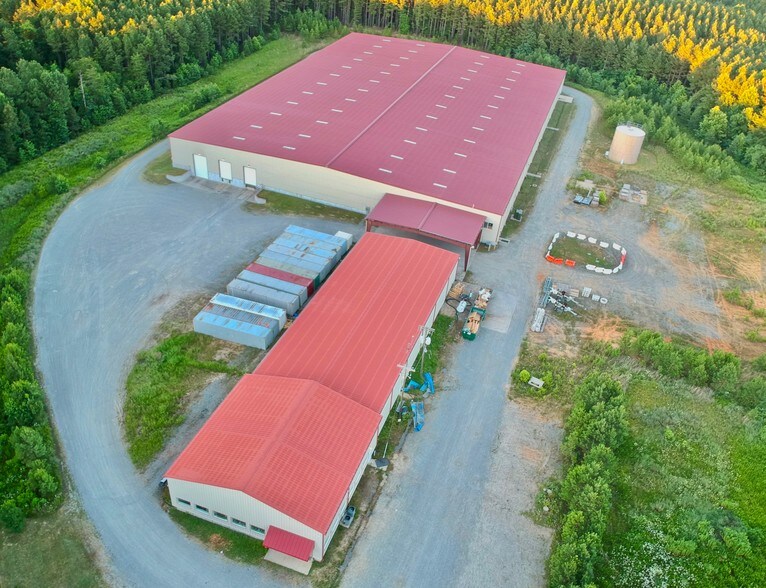 More Photos Of 16517 Bull Church Rd, Woodford Warehouse For Lease