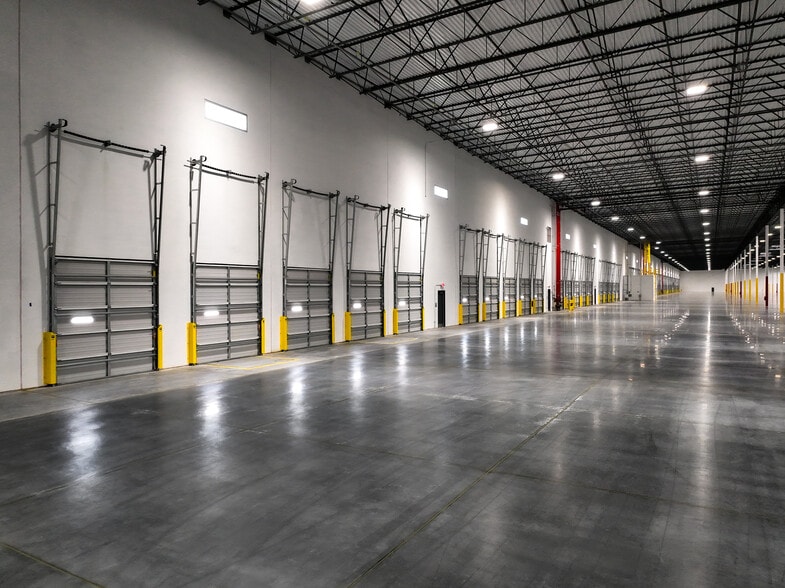 More Photos Of 1850 Continental Blvd, Charlotte Warehouse For Lease