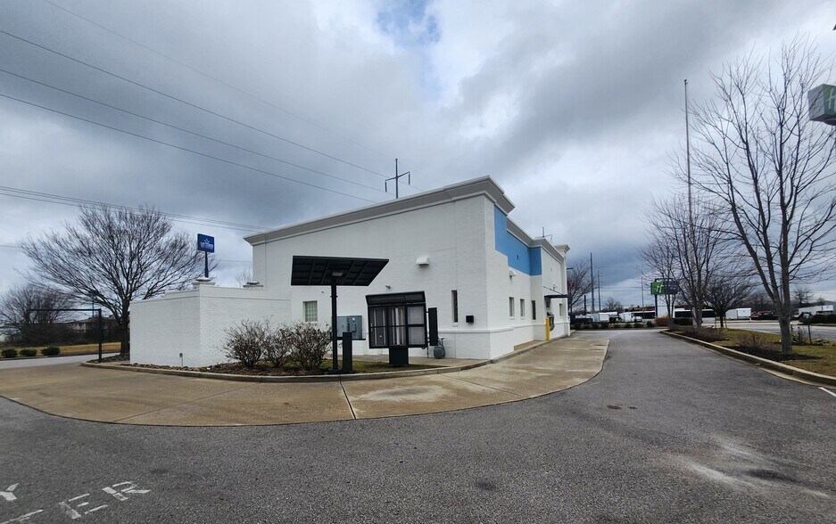 More Photos Of 133 Three Springs Rd, Bowling Green Restaurant For Sale
