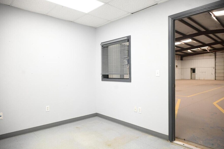 More Photos Of 3611 E State Highway 158, Midland Unknown For Lease