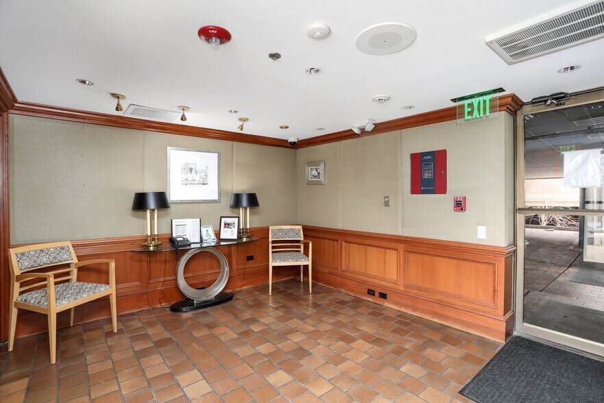 More Photos Of 101 Southfield Rd, Birmingham Office For Lease