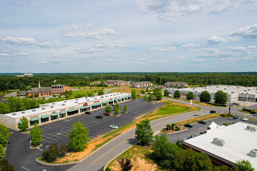 More Photos Of 660 S Pierce St, Eden General Retail For Lease