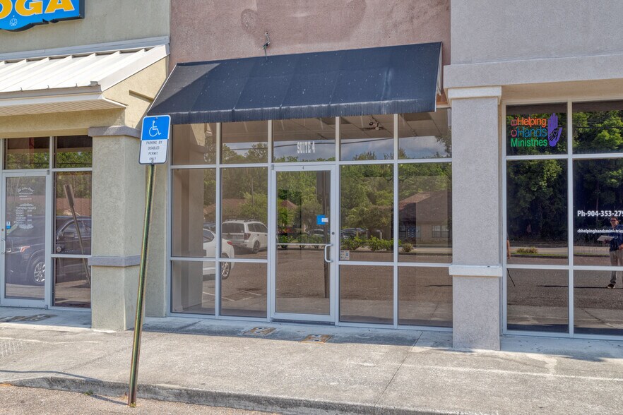 More Photos Of 3353 Dunn Ave, Jacksonville Storefront For Lease
