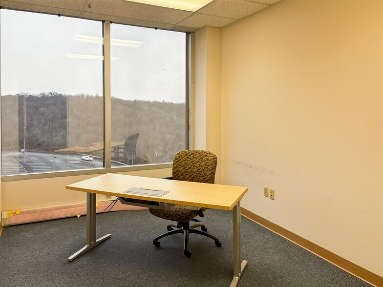 More Photos Of 2300 Montana Ave, Cincinnati Coworking Space