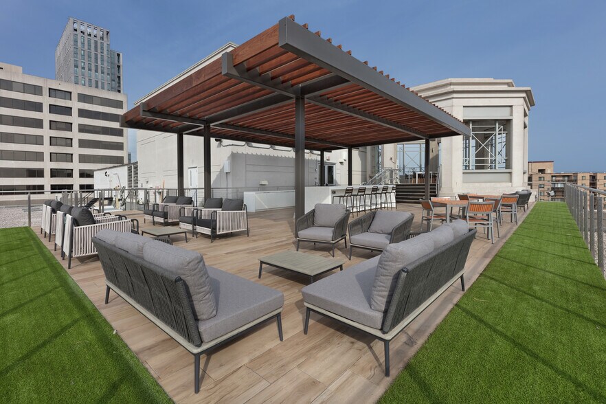 More Photos Of 1600 International Dr, McLean Office For Lease