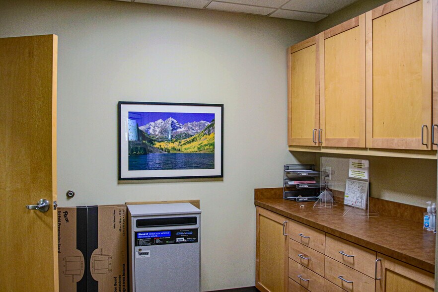 More Photos Of 600 Julian Ln, Arden Medical For Sale