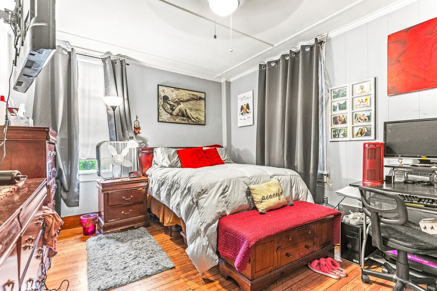 More Photos Of 58 Pickering Rd, Rochester Apartments For Sale