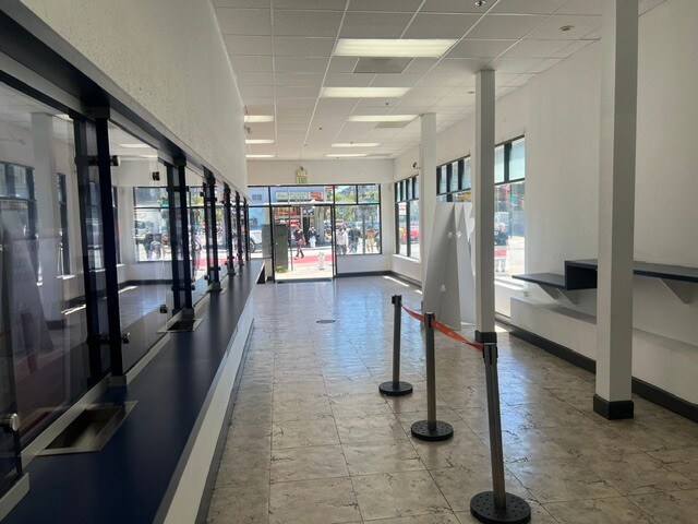 More Photos Of 2498 Mission St, San Francisco General Retail For Lease