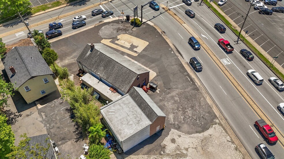 More Photos Of 2304 Huntingdon Pike, Huntingdon Valley Auto Repair For Sale