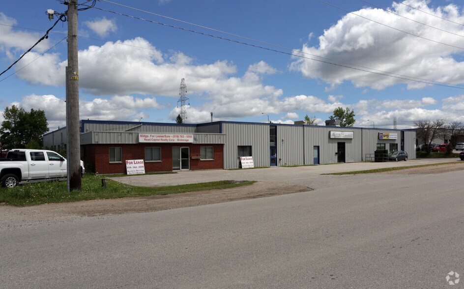 More Photos Of 45 Lewis Rd, Guelph Light Manufacturing For Sale