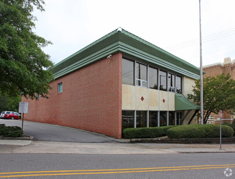 More Photos Of 2201 Arlington Ave S, Birmingham Office For Sale