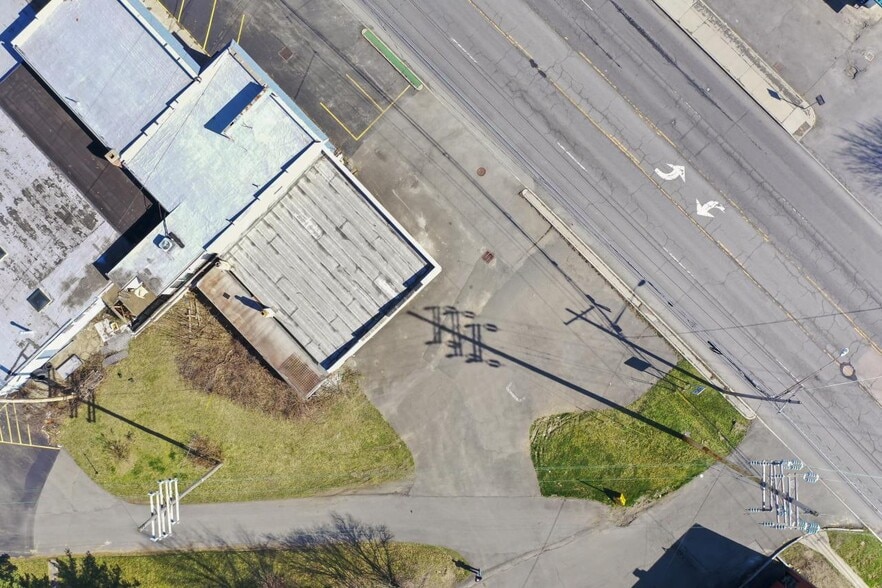 More Photos Of 178 Columbia Tpke, Rensselaer Auto Repair For Sale