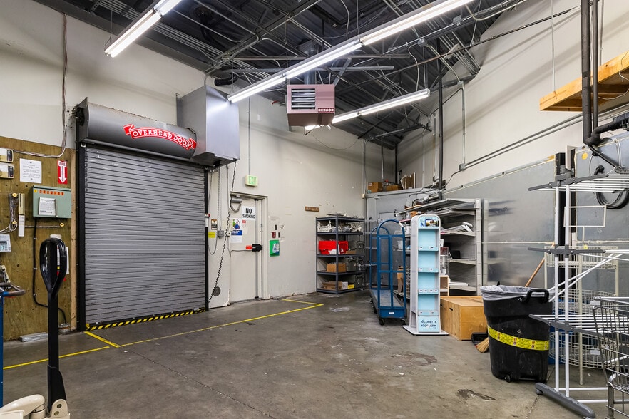 More Photos Of 3227 Northwest Ave, Bellingham Drugstore For Lease