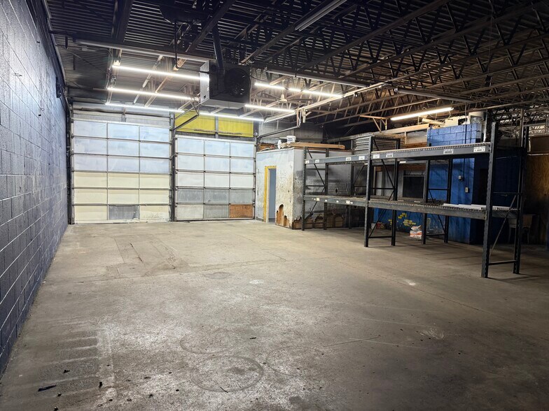 More Photos Of 1717-1721 S High St, Columbus Flex For Lease