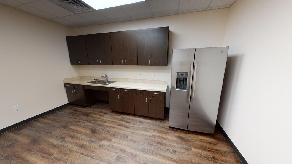 More Photos Of 5560 Kingpin Dr, Corpus Christi Warehouse For Lease