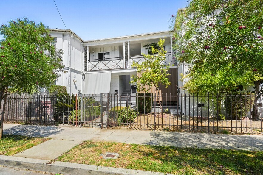 More Photos Of 1200-1210 N Kenmore Ave, Los Angeles Apartments For Sale