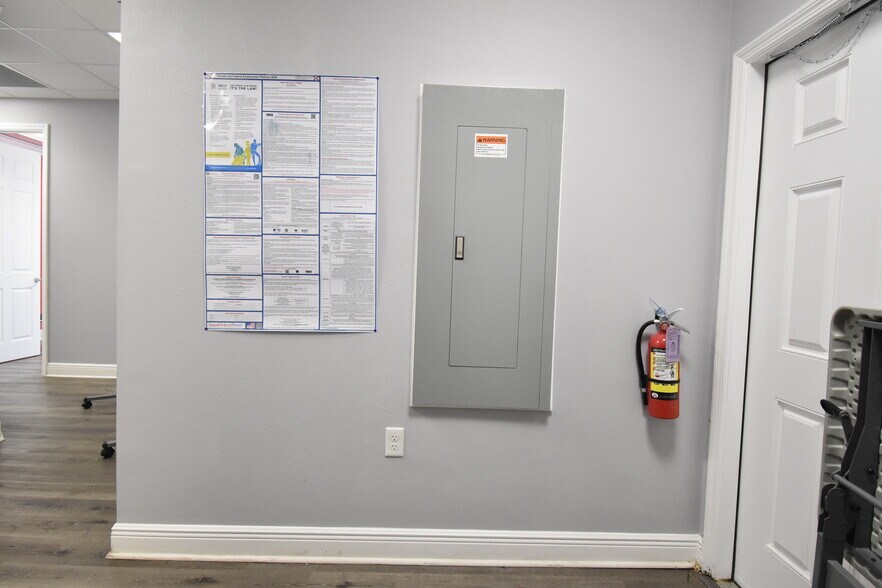 More Photos Of 1377 Providence Rd, Brandon Medical For Lease