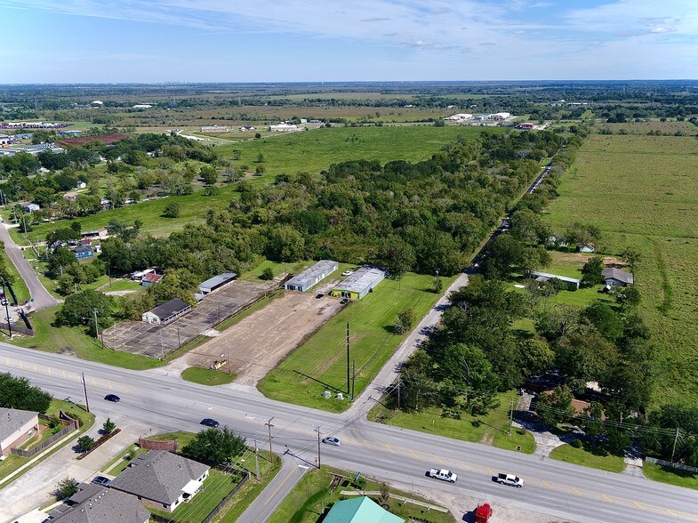 More Photos Of 1716 N Gordon St, Alvin Land For Sale