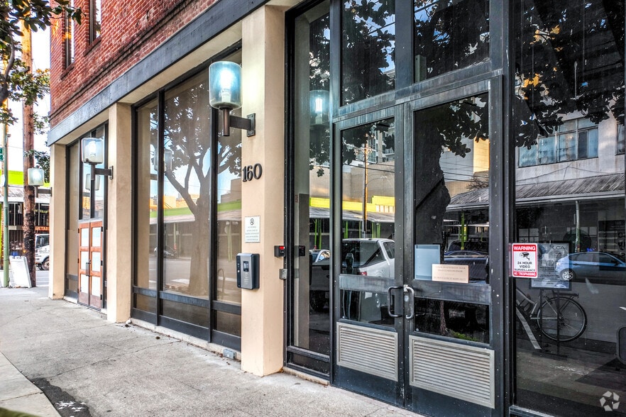 More Photos Of 140-160 Franklin St, Oakland Office For Lease