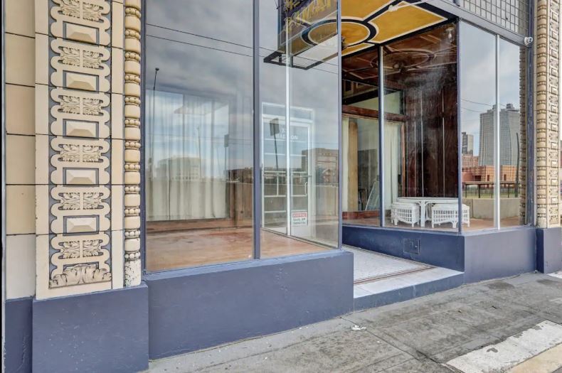 More Photos Of 339 Madison Ave, Memphis Storefront Retail Office For Sale