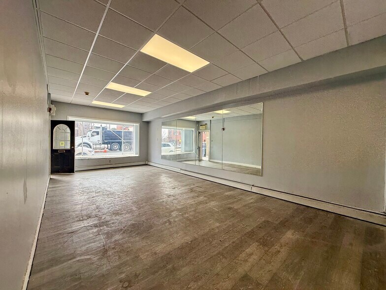 More Photos Of 86 Water St, Torrington Apartments For Lease