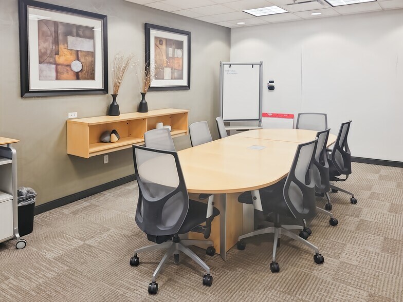 More Photos Of 7280 NW 87th St, Kansas City Coworking Space