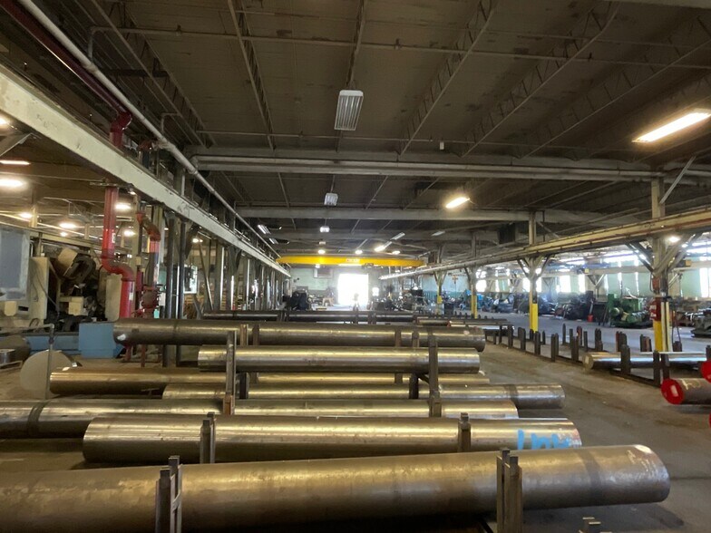 More Photos Of 3760 Oakwood Ave, Youngstown Warehouse For Lease