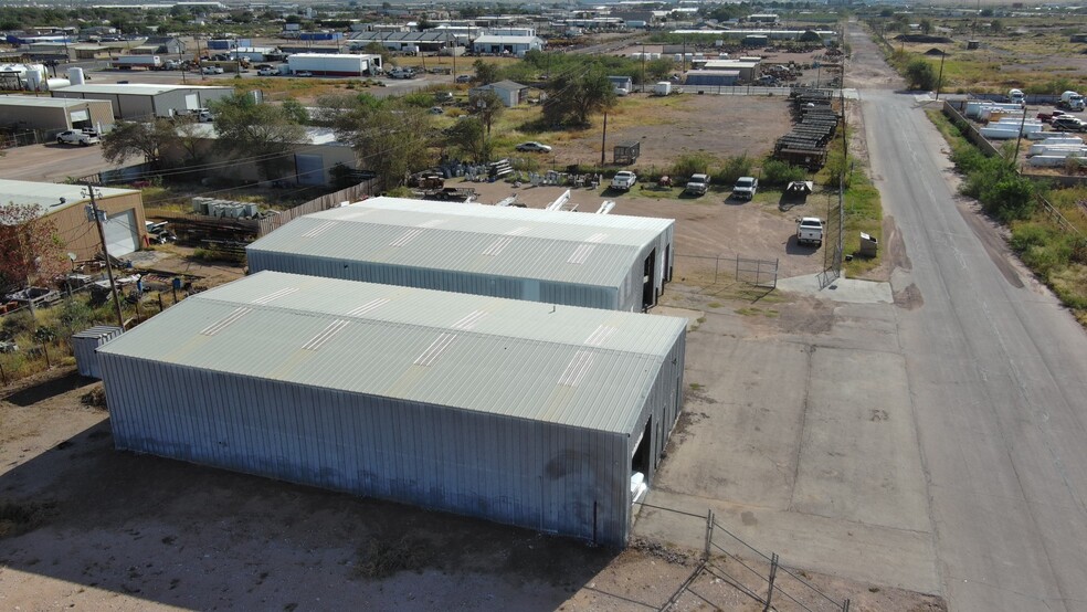 More Photos Of 1609 E Taylor Ave, Midland Warehouse For Lease
