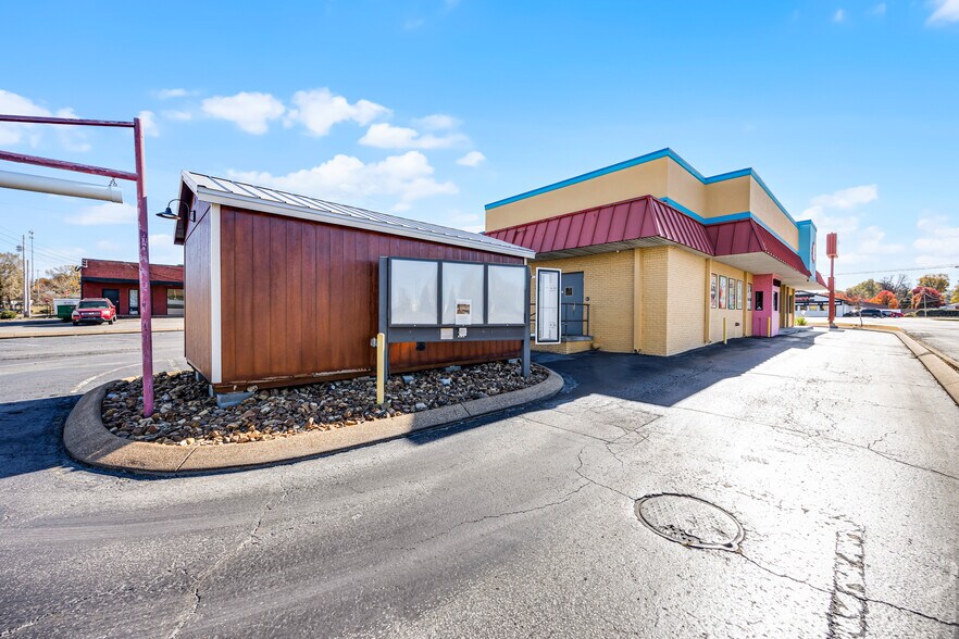 More Photos Of 71 Carriage House Dr, Jackson Restaurant For Sale
