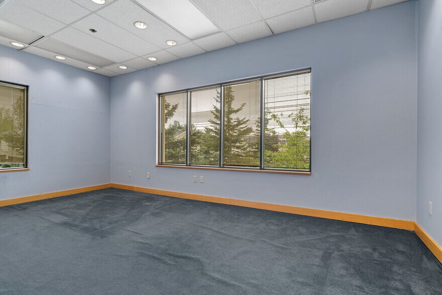 More Photos Of 4450 Cordova, Anchorage Office For Lease
