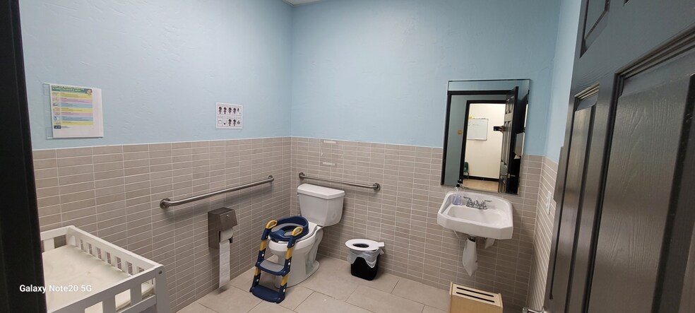 More Photos Of 1100 E Southlake Blvd, Southlake Medical For Lease