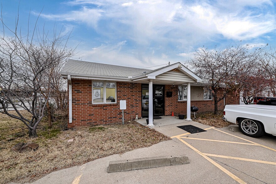 More Photos Of 423 S 42nd St, Kansas City Warehouse For Sale
