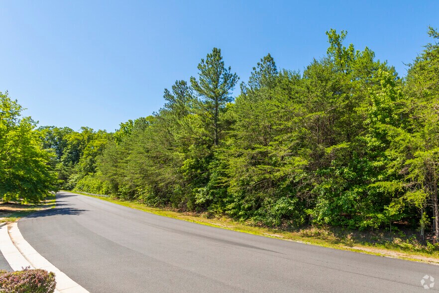 Primary Photo Of 16542 Commerce Dr, Dahlgren Office For Lease