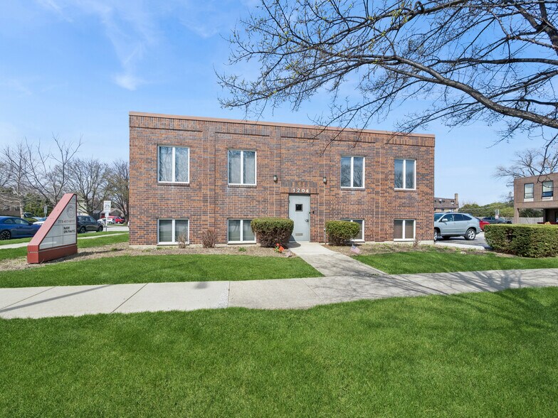 More Photos Of 1204 E Central Rd, Arlington Heights Office For Sale