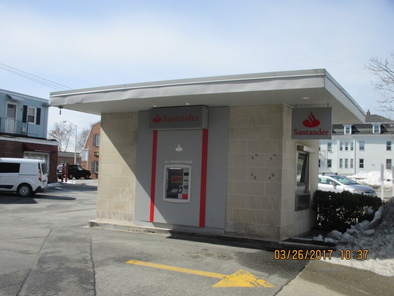 More Photos Of 369 Main St, Wakefield Bank For Sale