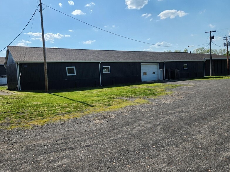 More Photos Of 168 Malden Tpke, Saugerties Warehouse For Lease