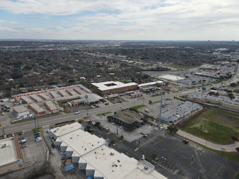 More Photos Of 12521 Nacogdoches Rd, San Antonio Medical For Lease