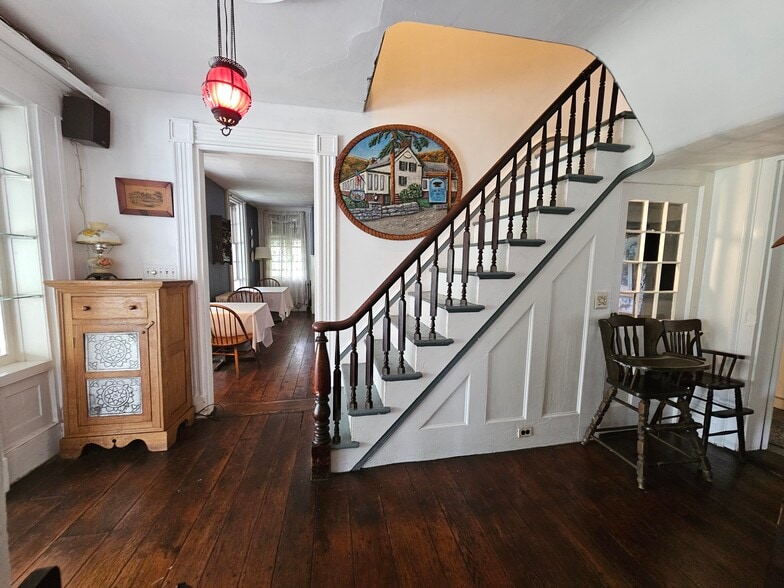 More Photos Of 38 Bellvale Lakes Rd, Warwick Restaurant For Sale