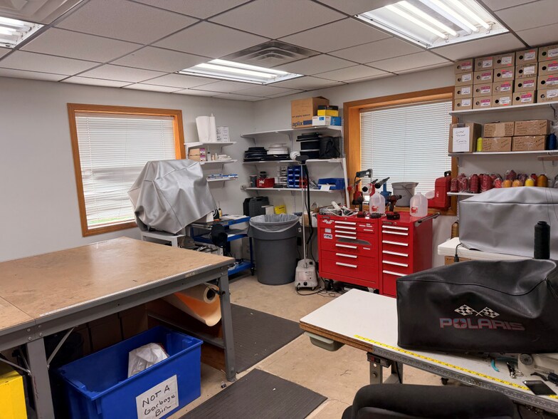 More Photos Of 805 Prospect Ave, Osceola Manufacturing For Lease