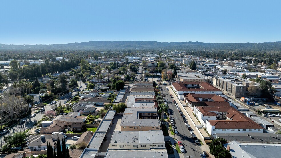More Photos Of 7454 Canby Ave, Reseda Apartments For Sale